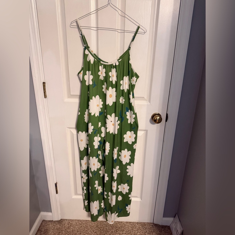 Green Jumpsuit with White Daisies and yellow centers, size large